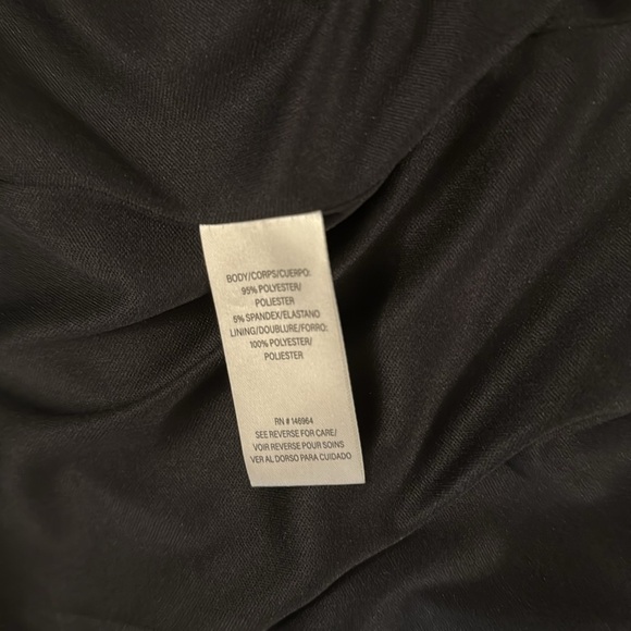 Cupcake Hem Scuba Sheath Dress
Donna Ricco size 6 - Picture 4 of 4